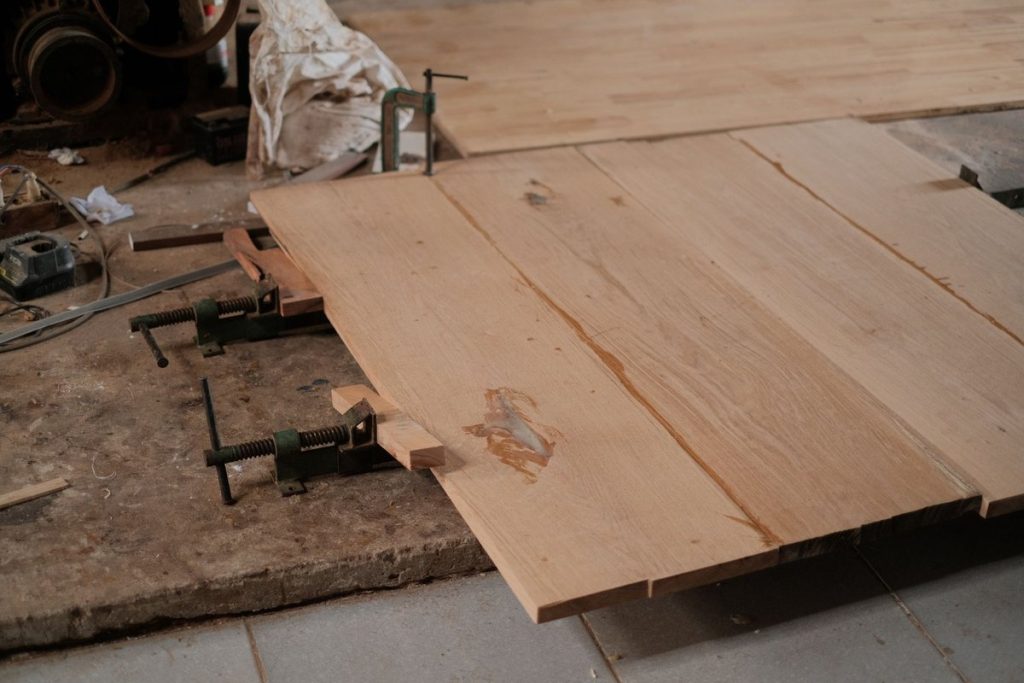 comment poser parquet collé